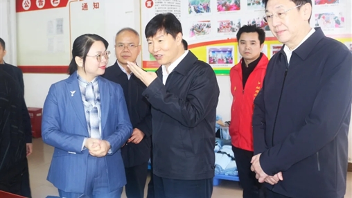 廣西壯族自治區(qū)黨委委員、常委、副書(shū)記劉小明蒞臨百裕集團(tuán)環(huán)江車(chē)間調(diào)研